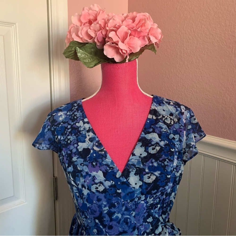 Blue Flowered Net Wrap-Type Dress, never worn, V-neck, size 6 - Picture 2 of 6